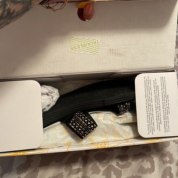 YellowBox sandals - Picture 6 of 6